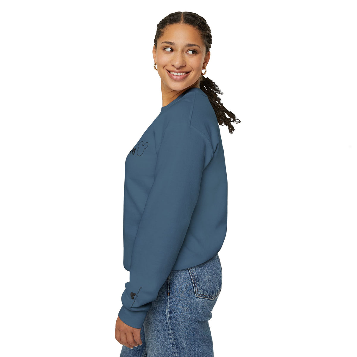 Minimalist Magic Dream Crewneck Sweatshirt — Embroidered Mouse Silhouette & Script